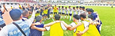 斗球体育-跨城撑云浮 气势不能输|客场|云浮日报|云浮队|啦啦队|粤超联赛_新浪体育_新浪新闻